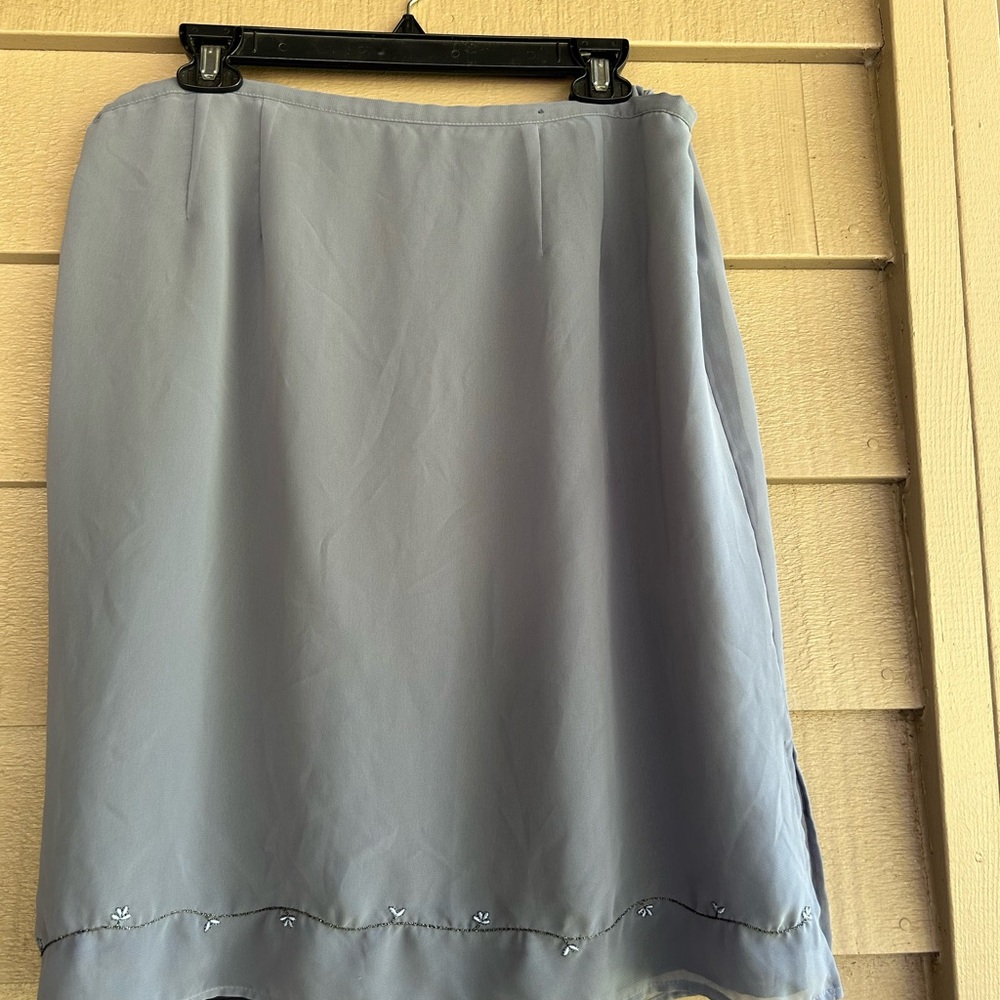 Venezia skirt sheer top with blue lining. Elastic waist sides. Sz 18